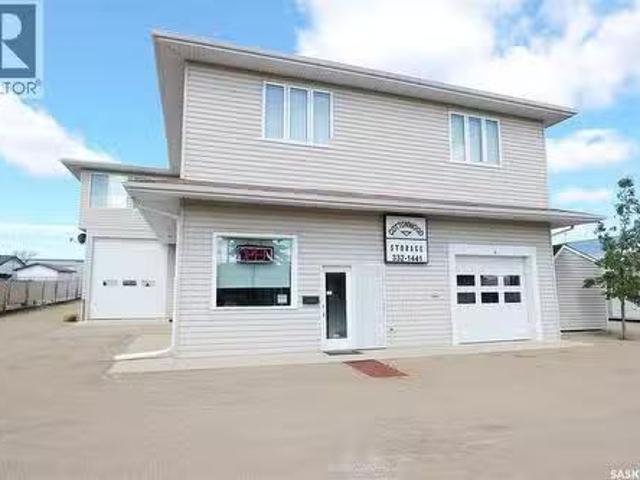 234 Boundary Avenue N, Fort Qu'Appelle, SK, S0G 1S0 commerci.