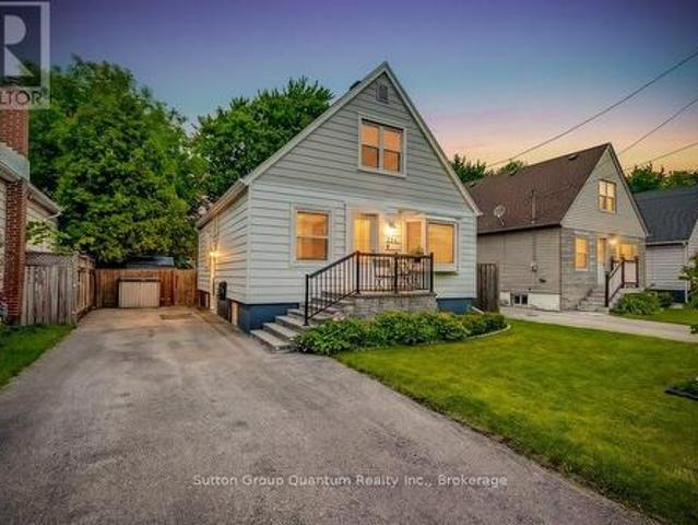 234 East 27Th Street, Hamilton Eastmount, ON, L8V 3G4 house for sale | Listing ID X13497 | Royal LePage