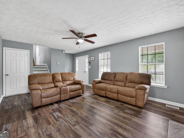 234 Hudson Circle