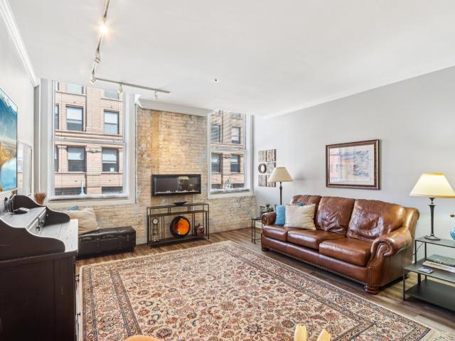 234 N Broadway, Unit 211