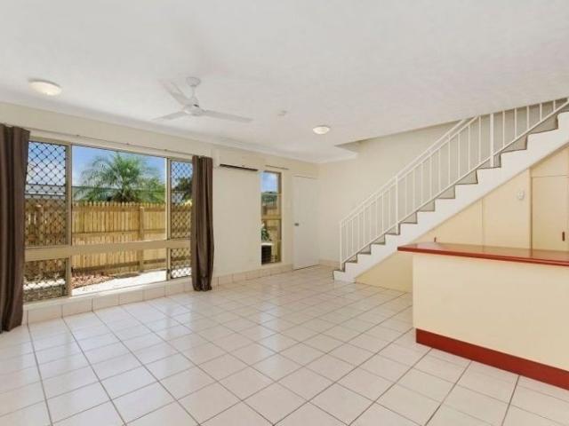 2/34 Ross River Rd, Mundingburra