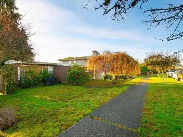 2354 Burquitlam Drive, Vancouver, BC, V5P 2P1 house for sale.