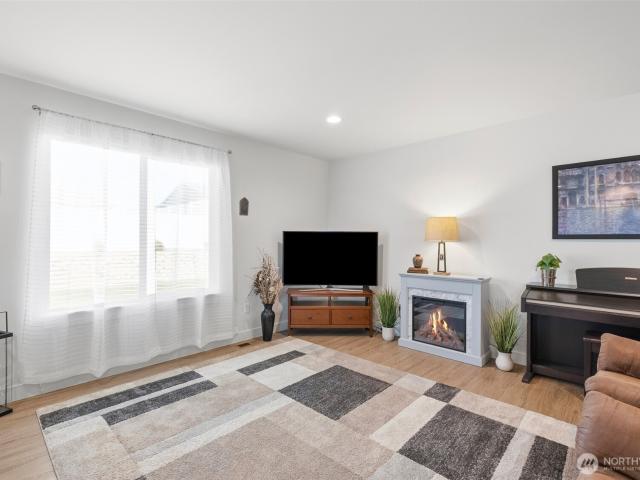2355 3rd St SE, East Wenatchee, WA 98802 | MLS #2515