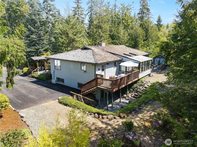 2357 Mountain View Road E