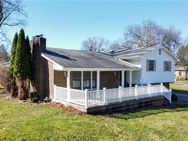 2350 Mount Vernon Ave