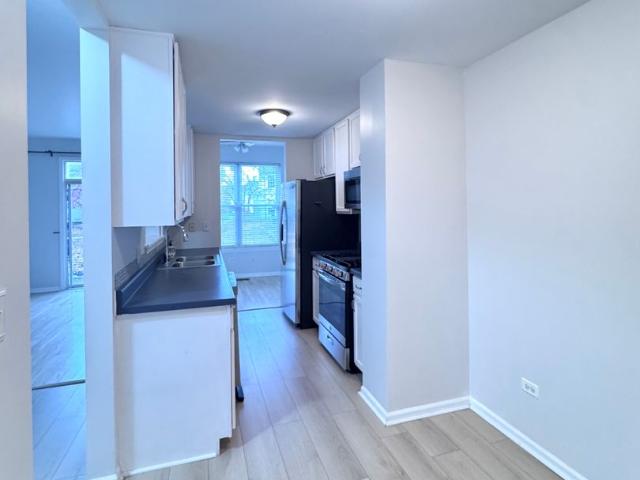 2350 Sheehan Dr, Naperville, US, IL