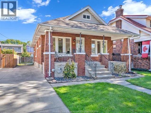 2352 Lincoln Road, Windsor, ON, N8W 2R5 house for sale | Listing ID 26023 | Royal LePage