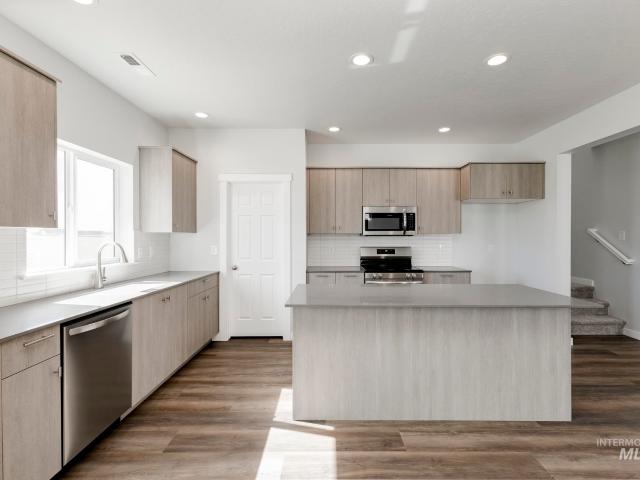 235 Caribou Ct