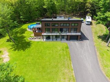235 Av. De La Providence, Lachute, QC, J8H 3M2 house for sale | Listing ID 20146 | Royal LePage