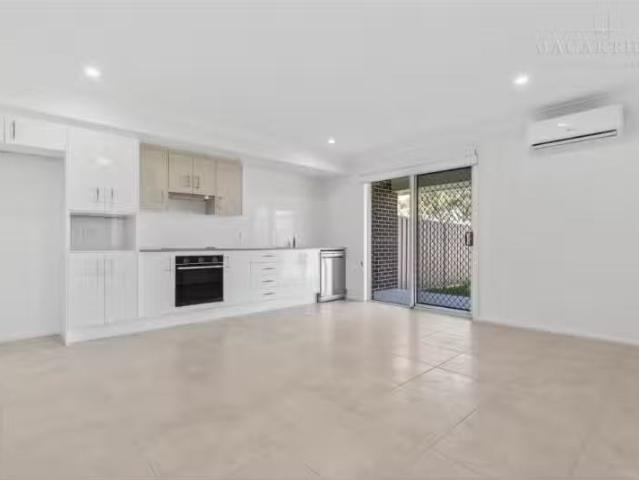 2/35 Gibson Street, Boorooma Apartment for rent Listed by Lea.