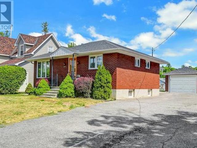 235 Elgin Street W, Arnprior, ON, K7S 1P4 house for sale | Listing ID X13039 | Royal LePage