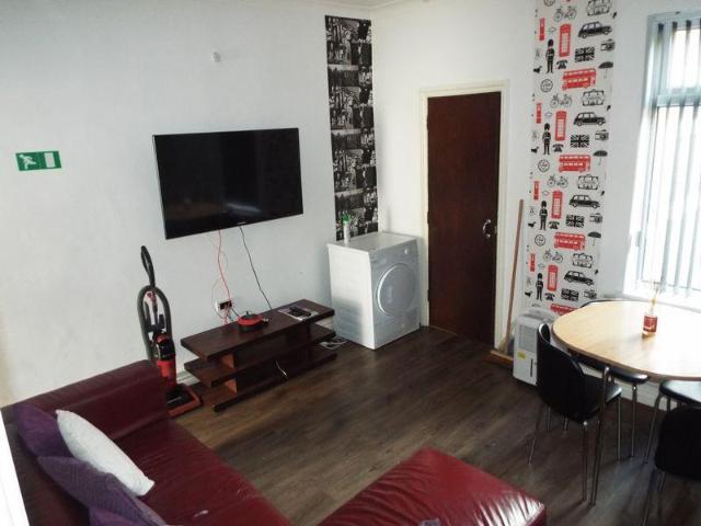 235 Hubert Road, Stirchley, B29 6ES, United Kingdom | 4 bed duplex for rent #6115397 | Rentberry