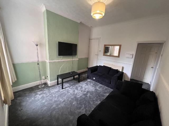 235 Hubert Road, Stirchley, B29 6ES, United Kingdom | Room for rent #140800829 | Rentberry