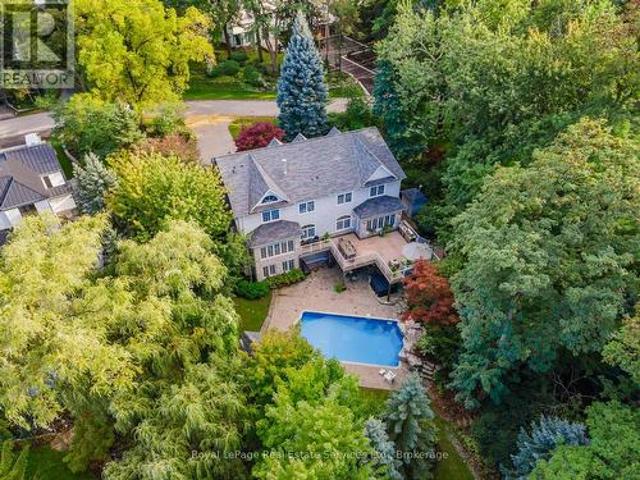 235 Lakewood Drive, Oakville Co Central, ON, L6K 1B3 Luxury House for sale | Listing ID W13673 | Royal LePage Carriage Trade Luxury Properties