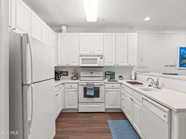235 Woodlands Way 9