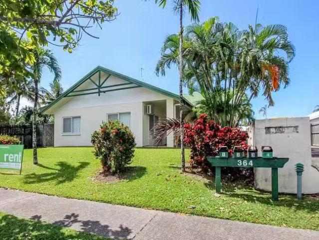 2/364 Mccoombe Street, Mooroobool, QLD 4870