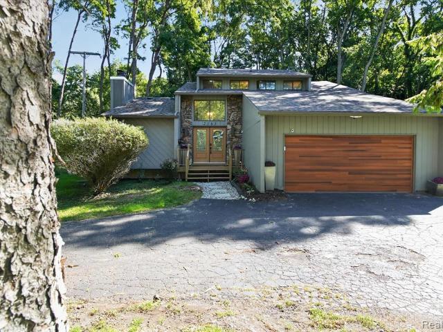 2365 Lochaven Road