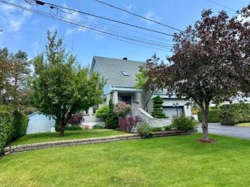 2365 Rue Guenette, Val David, QC, J0T 2N0 house for sale | Listing ID 10458 | Royal LePage