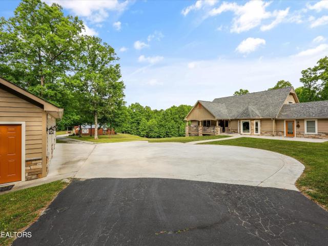 2366 Mayland Rd