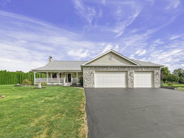 2367 N 4060th Rd, Sheridan, IL 60551