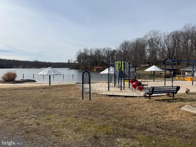 2367 N Lakeshore Drive