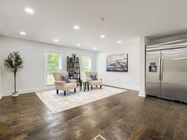 2368 Fenhurst Place
