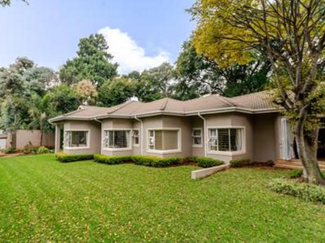 2369 m2 of prime address immaculat.