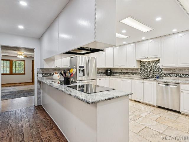 23611 E 300 Rd, Chelsea, OK
