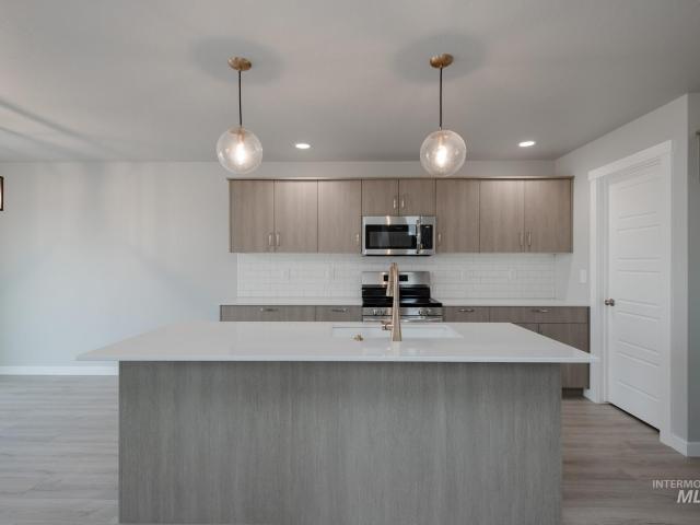 236 Caribou Ct