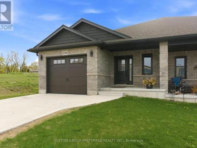236 Beech Street, Central Huron Clinton, ON, N0M 1L0 house for sale | Listing ID X13090 | Royal LePage
