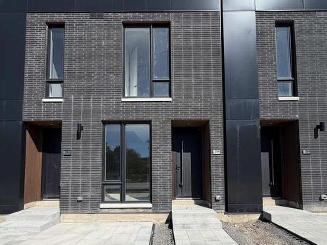236 Ellis Avenue, St. Catharines, ON, L2P 0H2 townhouse for lease | Listing ID X13794 | Royal LePage