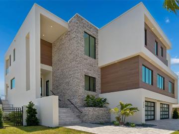 236 Howard Dr, Belleair Beach, FL 33786 | MLS #TB8498