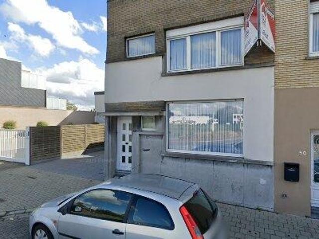 236 m2 apartment for rent in Meulebeke