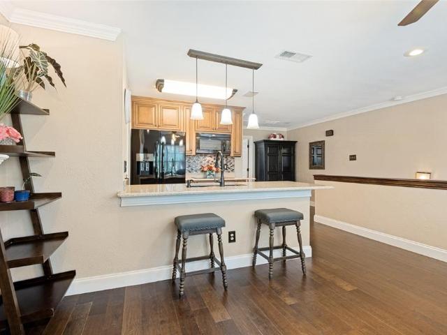 236 Samuel Boulevard # 2