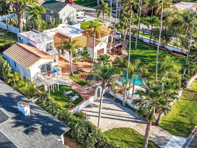 236 San Salvador Dr, Dunedin, FL 34698