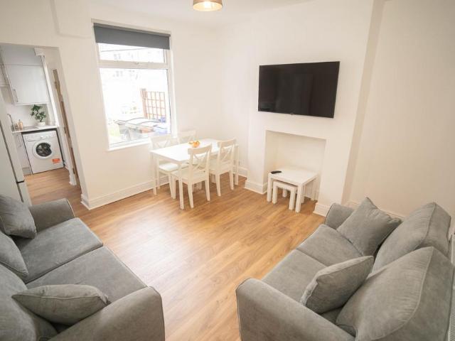 236 School Road, Crookes 4 bed house share to rent £498 pcm £115 pw