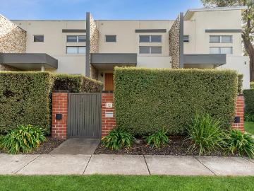 2/36 Strzelecki Cres, Narrabundah ACT 2604 Townhouse For Rent | Domain