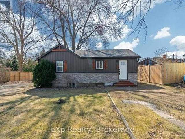 236 Sydenham Street, Strathroy Caradoc Nw, ON, N7G 1V3 house for lease | Listing ID X13472 | Royal LePage
