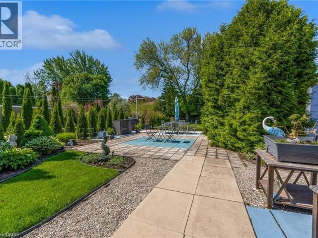 236 PINE COVE Road, Burlington, Ontario, L7N1W2