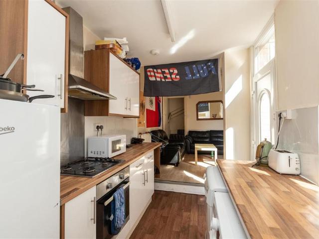 236 Tiverton Road, Stirchley, B29 6BU, United Kingdom | 4 bed house for rent #134707444 | Rentberry