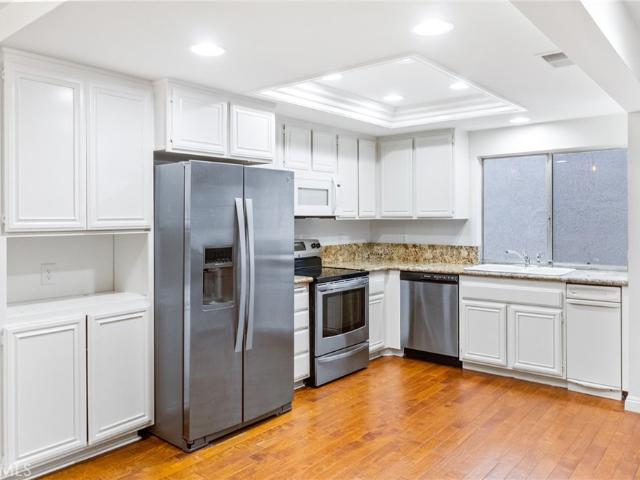 23743 Calle Azorin