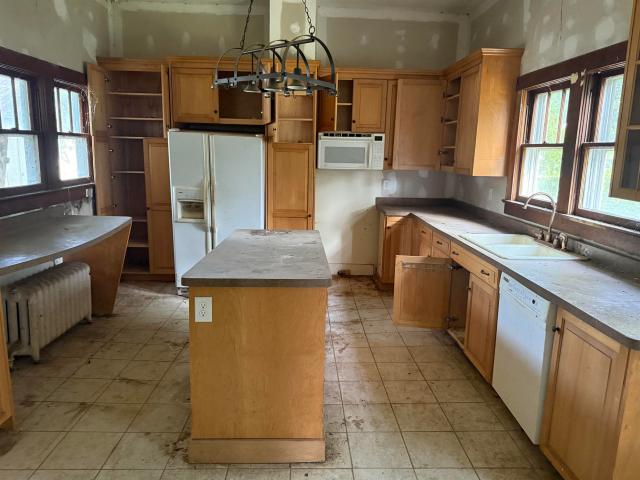 2374 maple ave