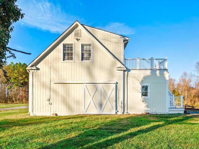23766 Champe Ford barn Unit Road, Middleburg, US, VA