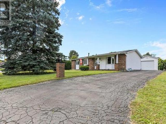 2376 Blackstone Crescent, Ottawa, ON, K1B 4H2 house for sale | Listing ID X13814 | Royal LePage