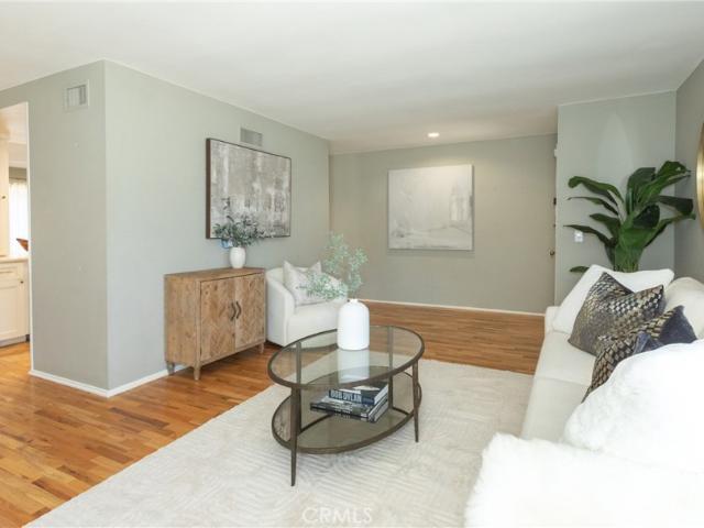 2378 Avenida Otono