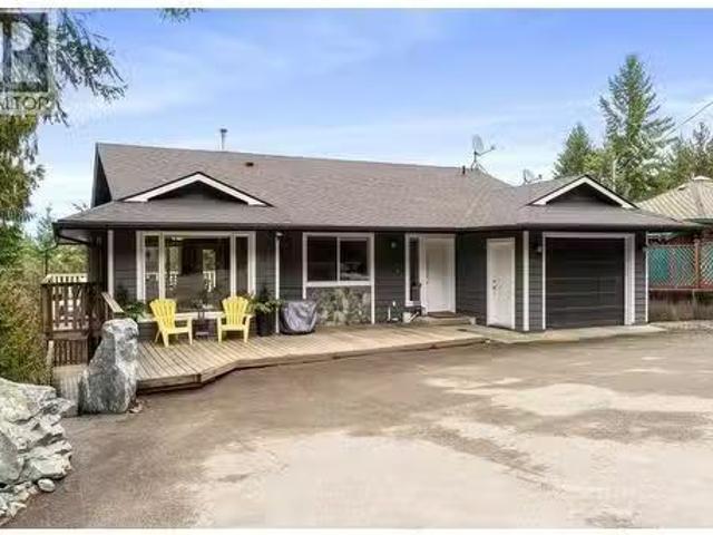 2379 Pleasant Dale Road, Blind Bay, BC, V0E 1H1 house for sa.