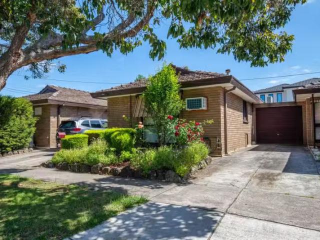 2/370 Stephensons Road, Mount Waverley VIC 3149 Unit For Lease