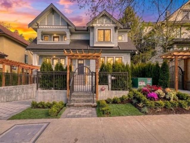 2373 7Th Avenue W, Vancouver, BC, V6K 1Y4 townhouse for sale | Listing ID R3160 | Royal LePage