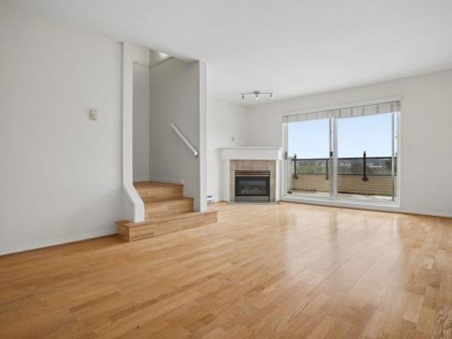 237 1 Cartier Avenue, Coquitlam, BC, V3K 7A4 townhouse for sale | Listing ID R3161 | Royal LePage