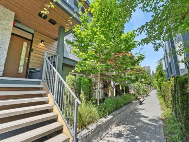 237 2060 Curling Road, North Vancouver, BC, V7P 0E1 townhouse for sale | Listing ID R3153 | Royal LePage